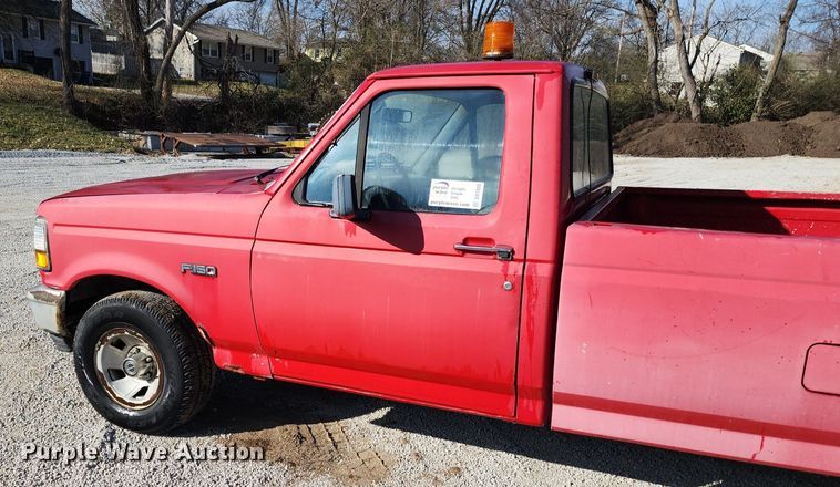 image for item DR7880 1996 Ford  F150 pickup truck