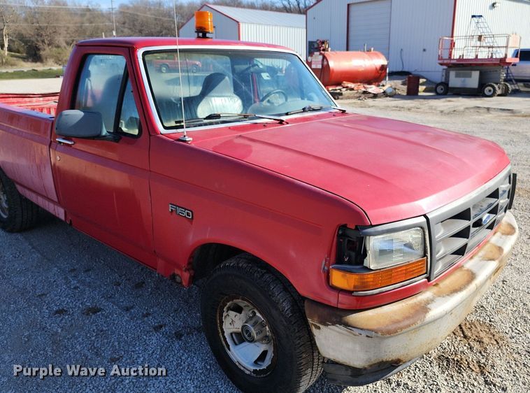 image for item DR7880 1996 Ford  F150 pickup truck