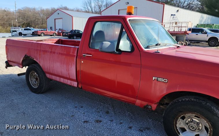 image for item DR7880 1996 Ford  F150 pickup truck