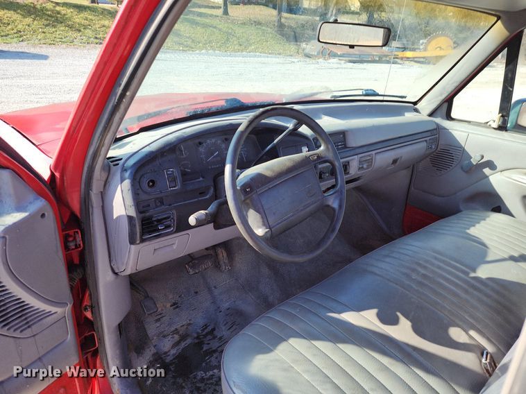 image for item DR7880 1996 Ford  F150 pickup truck