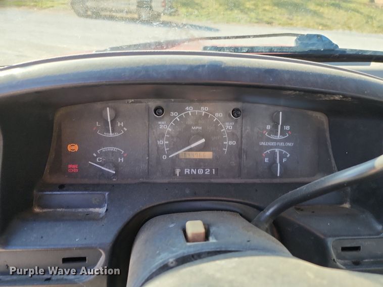 image for item DR7880 1996 Ford  F150 pickup truck