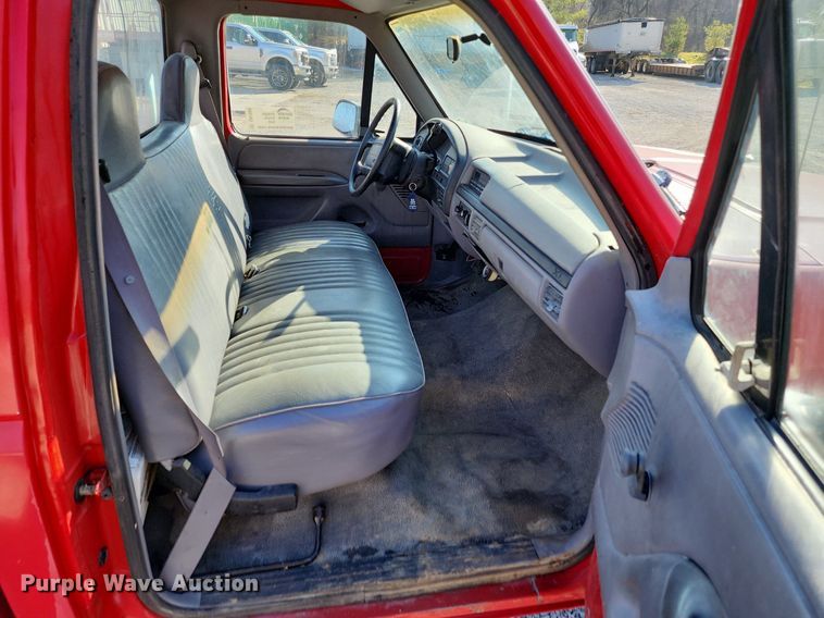 image for item DR7880 1996 Ford  F150 pickup truck