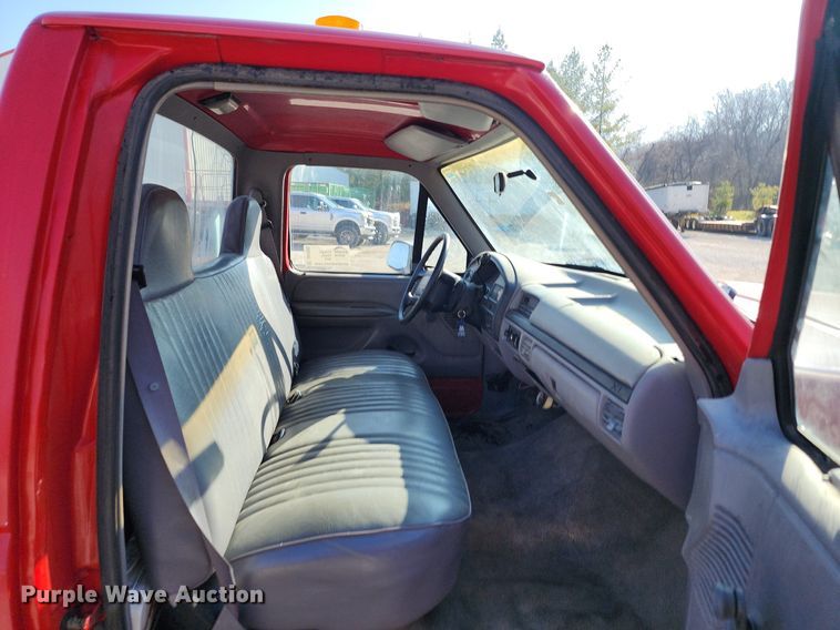 image for item DR7880 1996 Ford  F150 pickup truck