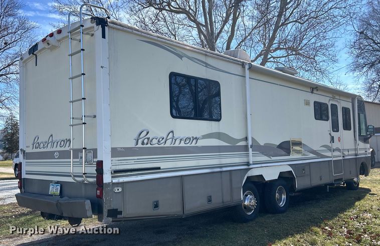 image for item DS0830 1998 Fleetwood  Pace Arrow RV