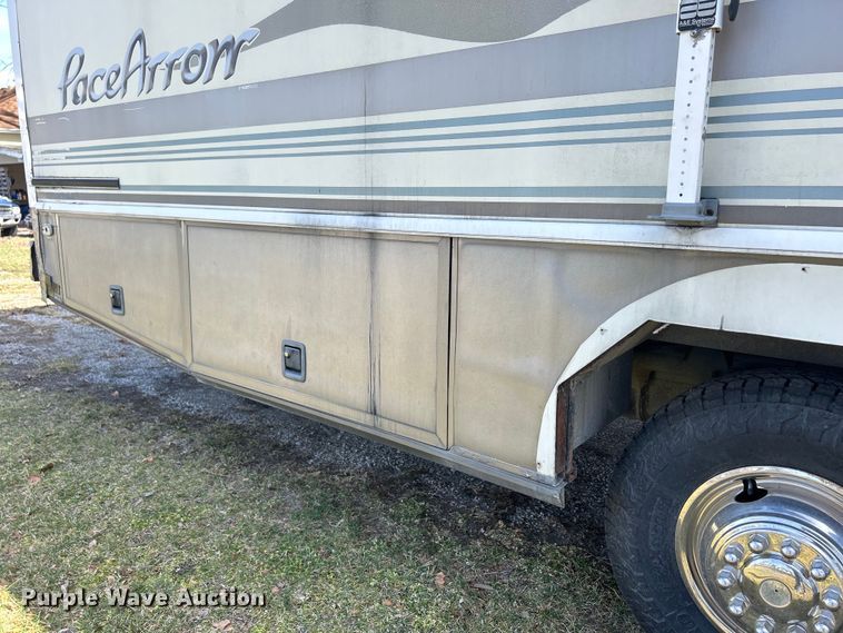 image for item DS0830 1998 Fleetwood  Pace Arrow RV