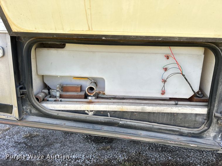 image for item DS0830 1998 Fleetwood  Pace Arrow RV