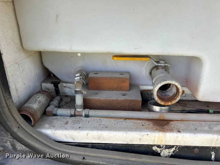 image for item DS0830 1998 Fleetwood  Pace Arrow RV