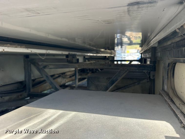 image for item DS0830 1998 Fleetwood  Pace Arrow RV