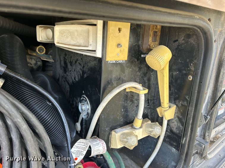 image for item DS0830 1998 Fleetwood  Pace Arrow RV