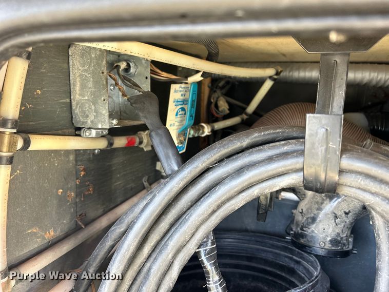 image for item DS0830 1998 Fleetwood  Pace Arrow RV