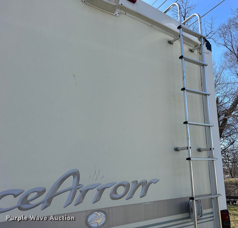 image for item DS0830 1998 Fleetwood  Pace Arrow RV