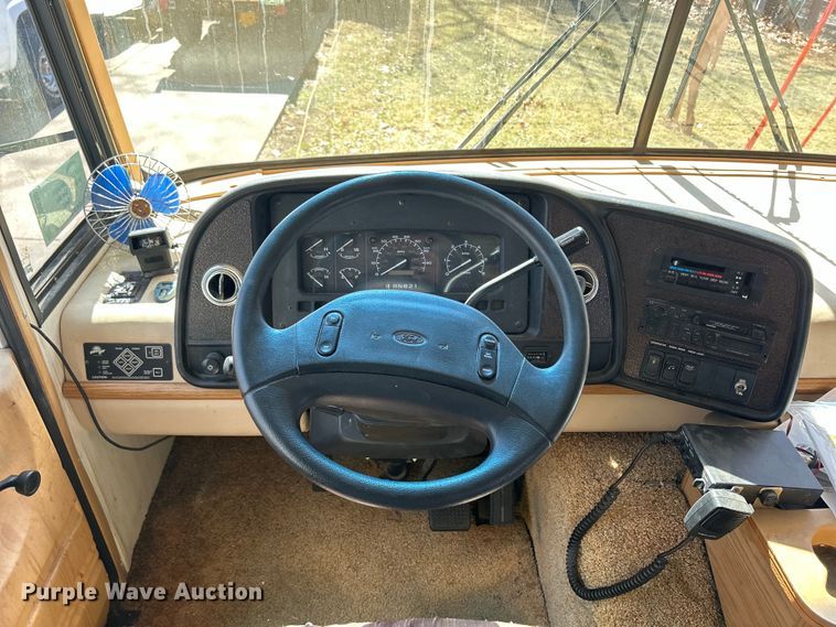 image for item DS0830 1998 Fleetwood  Pace Arrow RV