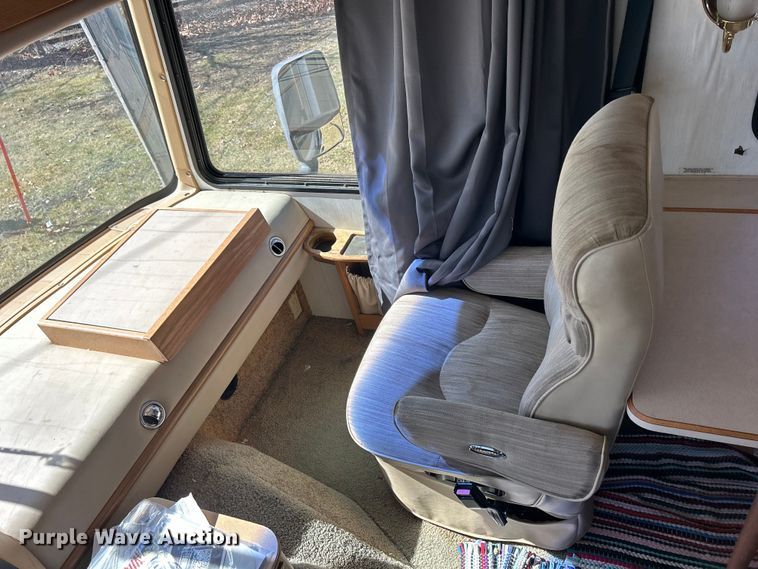 image for item DS0830 1998 Fleetwood  Pace Arrow RV