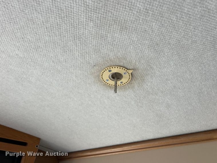 image for item DS0830 1998 Fleetwood  Pace Arrow RV