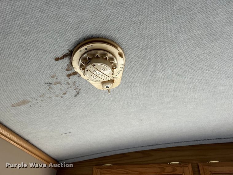 image for item DS0830 1998 Fleetwood  Pace Arrow RV