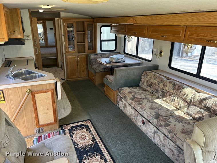 image for item DS0830 1998 Fleetwood  Pace Arrow RV