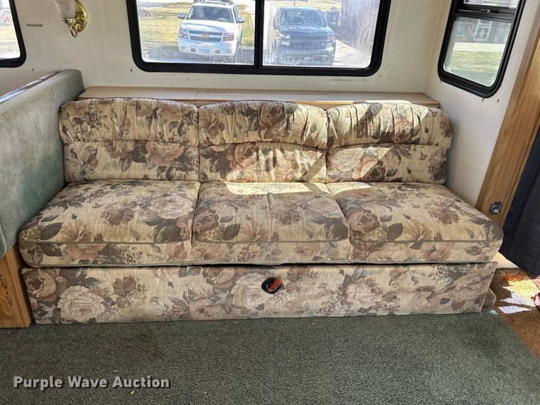 image for item DS0830 1998 Fleetwood  Pace Arrow RV