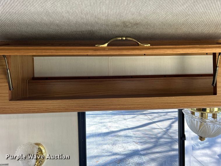 image for item DS0830 1998 Fleetwood  Pace Arrow RV