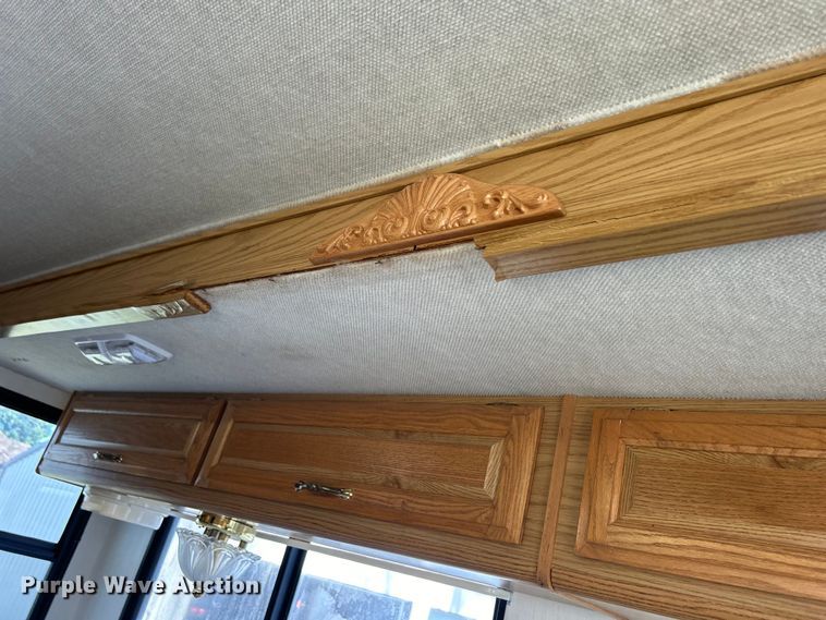 image for item DS0830 1998 Fleetwood  Pace Arrow RV