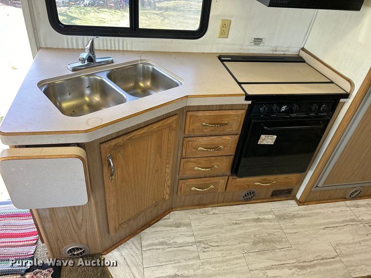 image for item DS0830 1998 Fleetwood  Pace Arrow RV