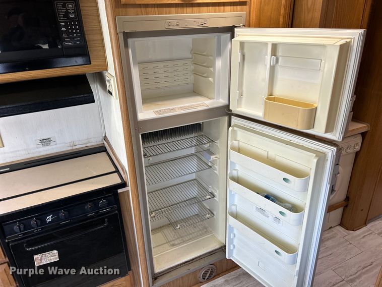 image for item DS0830 1998 Fleetwood  Pace Arrow RV