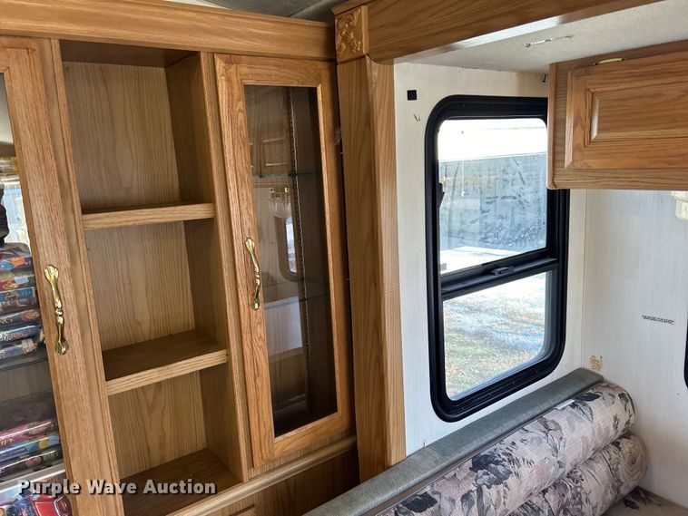 image for item DS0830 1998 Fleetwood  Pace Arrow RV