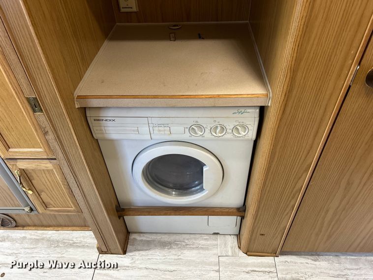 image for item DS0830 1998 Fleetwood  Pace Arrow RV