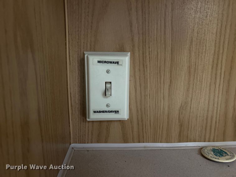 image for item DS0830 1998 Fleetwood  Pace Arrow RV