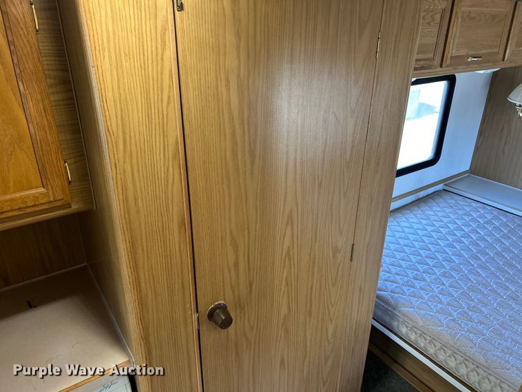 image for item DS0830 1998 Fleetwood  Pace Arrow RV