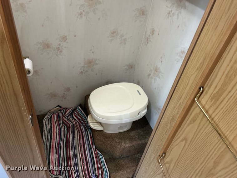 image for item DS0830 1998 Fleetwood  Pace Arrow RV