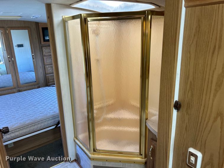 image for item DS0830 1998 Fleetwood  Pace Arrow RV