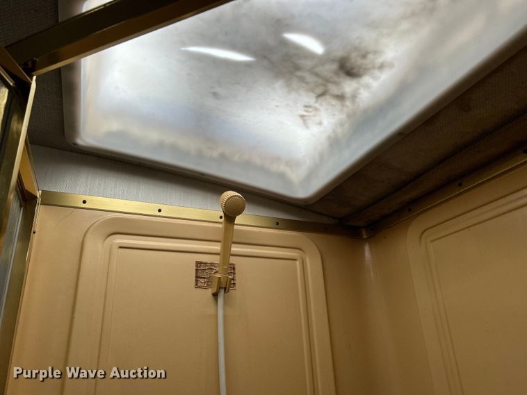 image for item DS0830 1998 Fleetwood  Pace Arrow RV