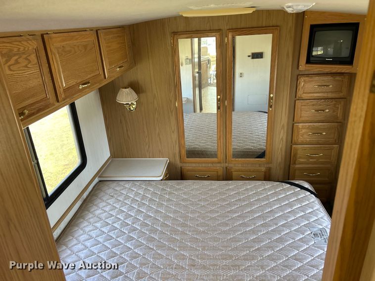 image for item DS0830 1998 Fleetwood  Pace Arrow RV