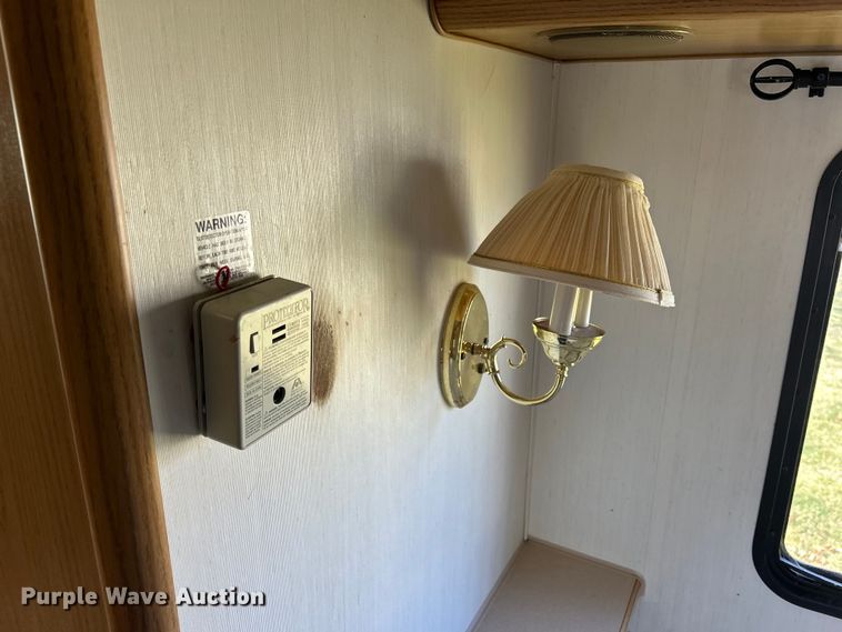 image for item DS0830 1998 Fleetwood  Pace Arrow RV