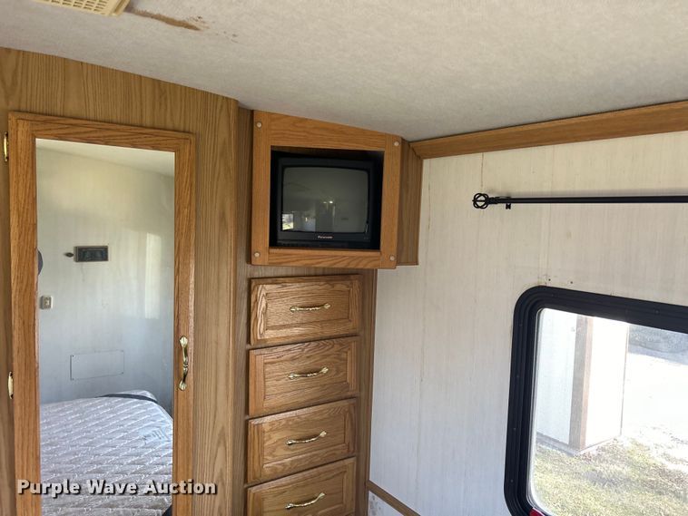 image for item DS0830 1998 Fleetwood  Pace Arrow RV