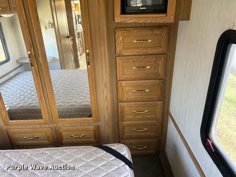 image for item DS0830 1998 Fleetwood  Pace Arrow RV