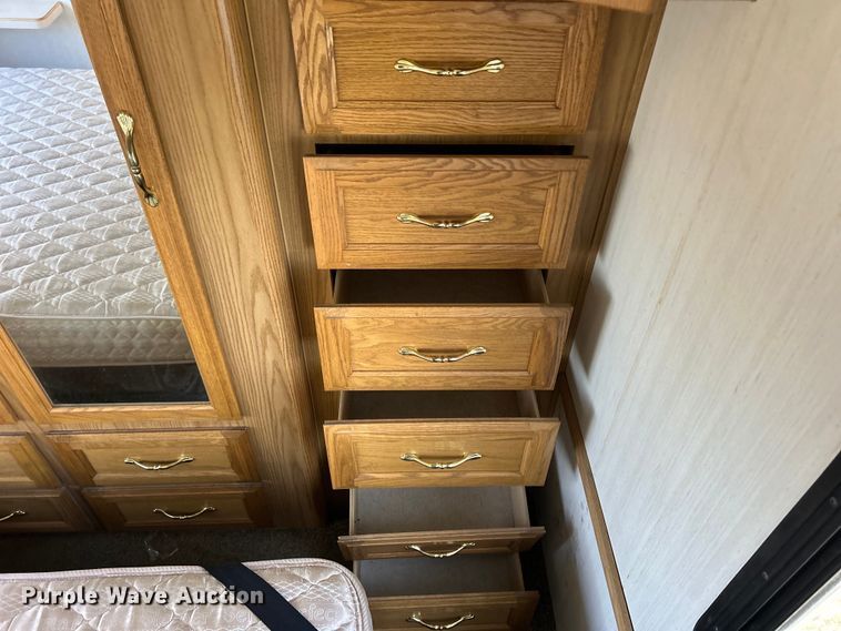 image for item DS0830 1998 Fleetwood  Pace Arrow RV