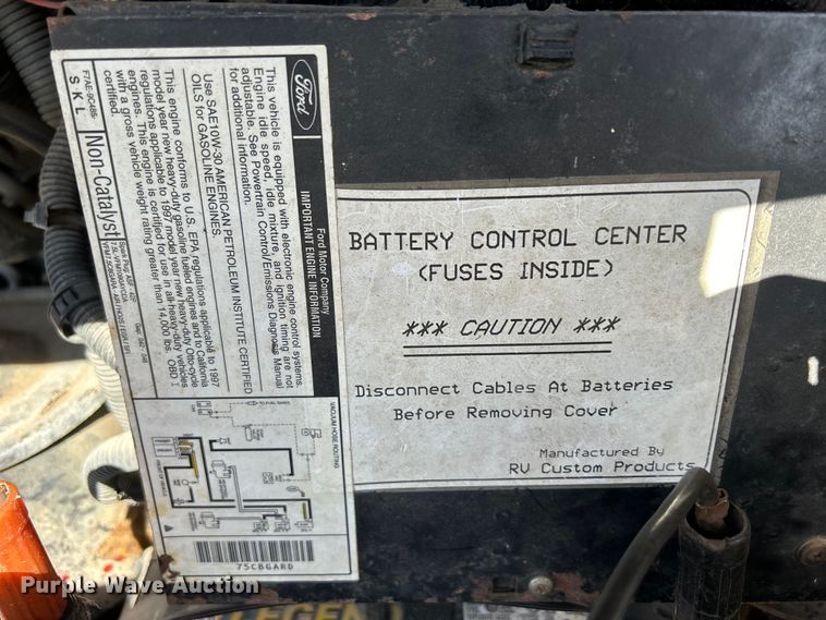 image for item DS0830 1998 Fleetwood  Pace Arrow RV