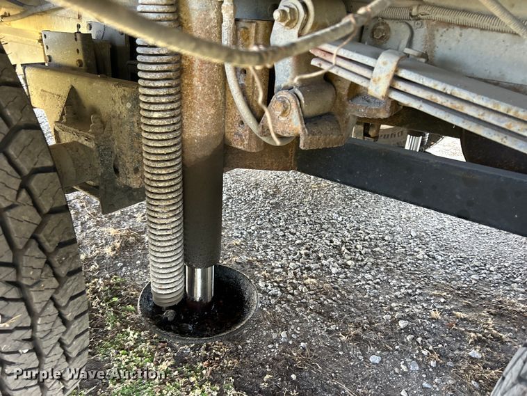 image for item DS0830 1998 Fleetwood  Pace Arrow RV