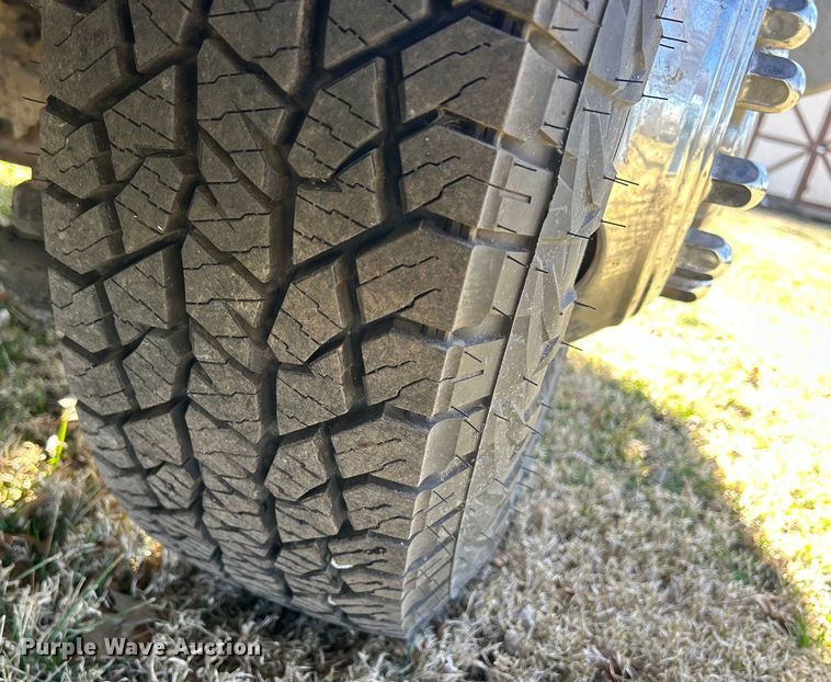 image for item DS0830 1998 Fleetwood  Pace Arrow RV