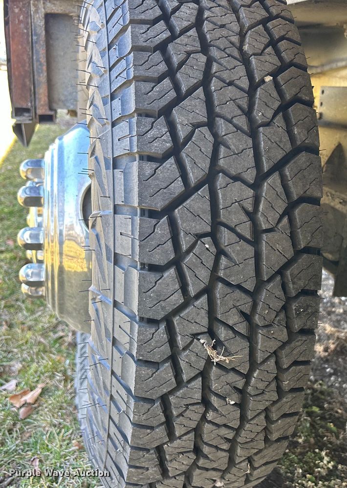 image for item DS0830 1998 Fleetwood  Pace Arrow RV