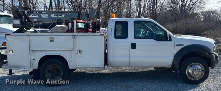image for item DS0831 2006 Ford F550 Super Duty XL SuperCab utility / service truck