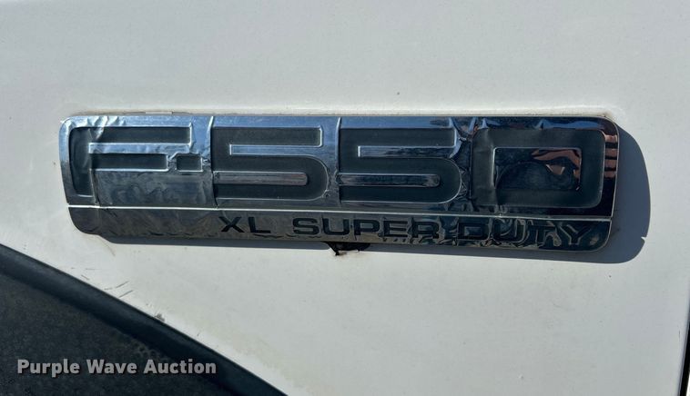 image for item DS0831 2006 Ford F550 Super Duty XL SuperCab utility / service truck