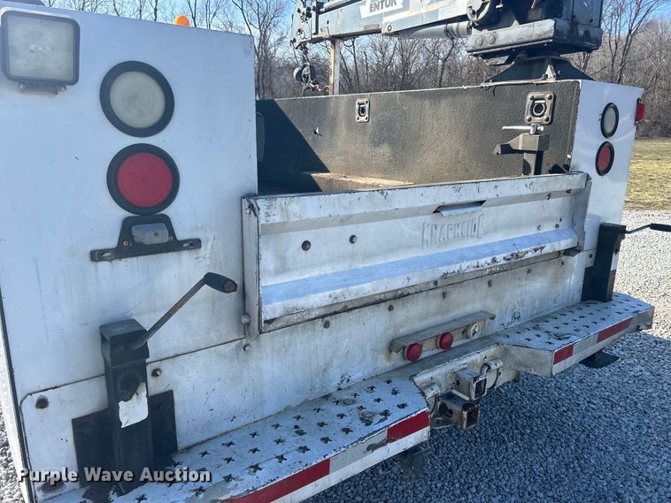 image for item DS0831 2006 Ford F550 Super Duty XL SuperCab utility / service truck