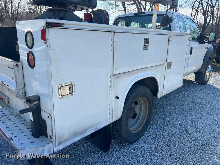 image for item DS0831 2006 Ford F550 Super Duty XL SuperCab utility / service truck