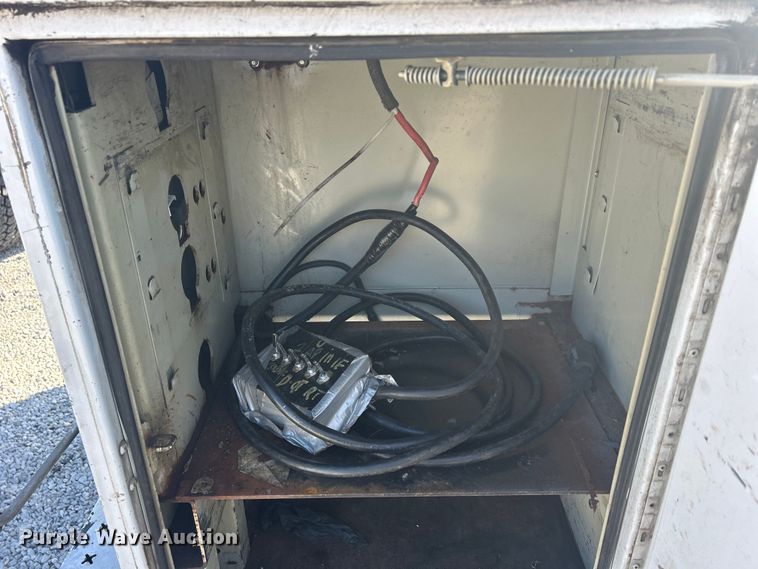 image for item DS0831 2006 Ford F550 Super Duty XL SuperCab utility / service truck