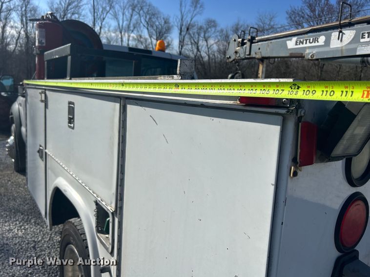 image for item DS0831 2006 Ford F550 Super Duty XL SuperCab utility / service truck