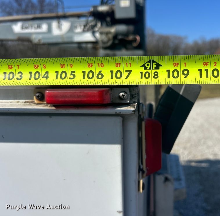 image for item DS0831 2006 Ford F550 Super Duty XL SuperCab utility / service truck