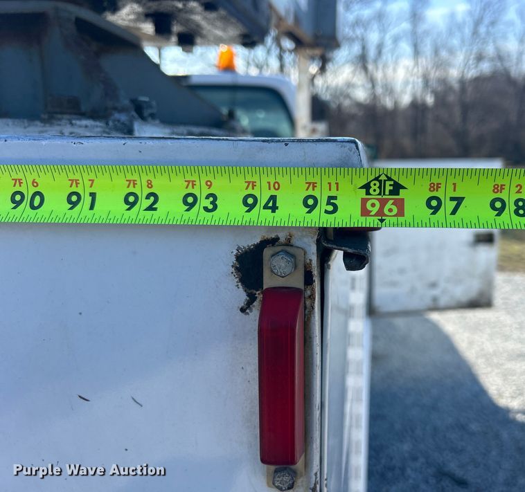 image for item DS0831 2006 Ford F550 Super Duty XL SuperCab utility / service truck