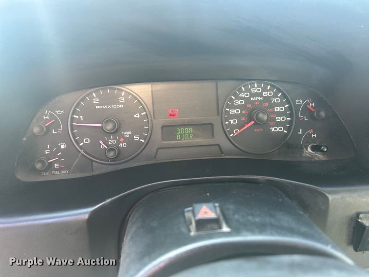 image for item DS0831 2006 Ford F550 Super Duty XL SuperCab utility / service truck